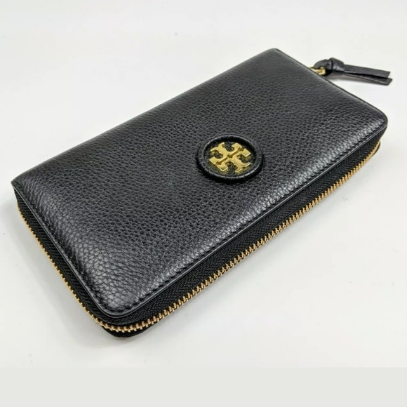 Tory Burch Handbags - 👛Tory Burch Whipstitch Logo Continental Wallet